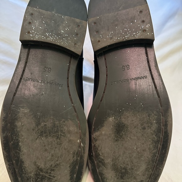 Banana Republic Black Chelsea Boots Sleek Leather Design - Picture 4 of 8